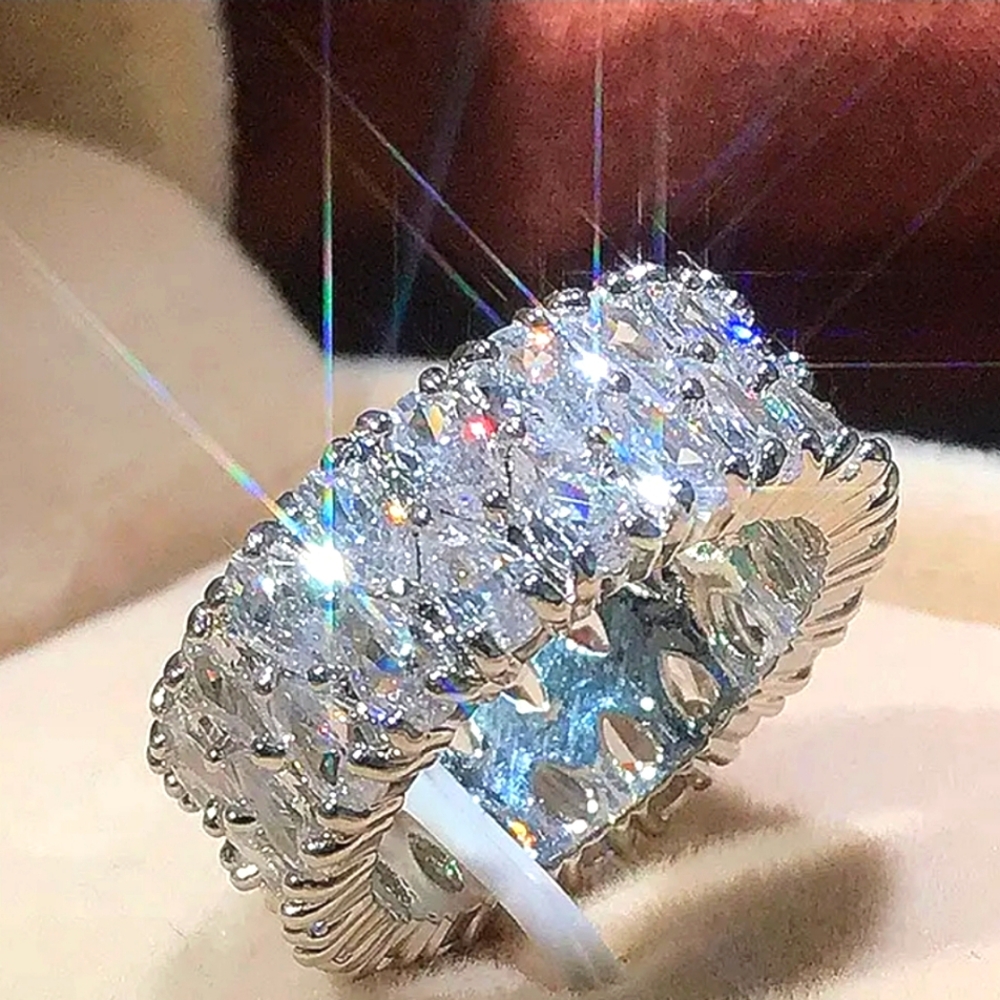 NWT women's Luxury high end cocktail ring